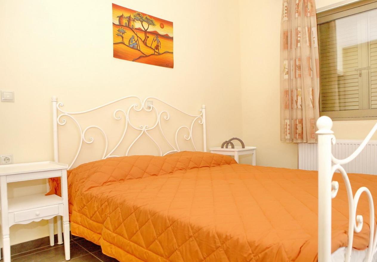 Provenzo And Meliti Villas Lourdata  Bagian luar foto