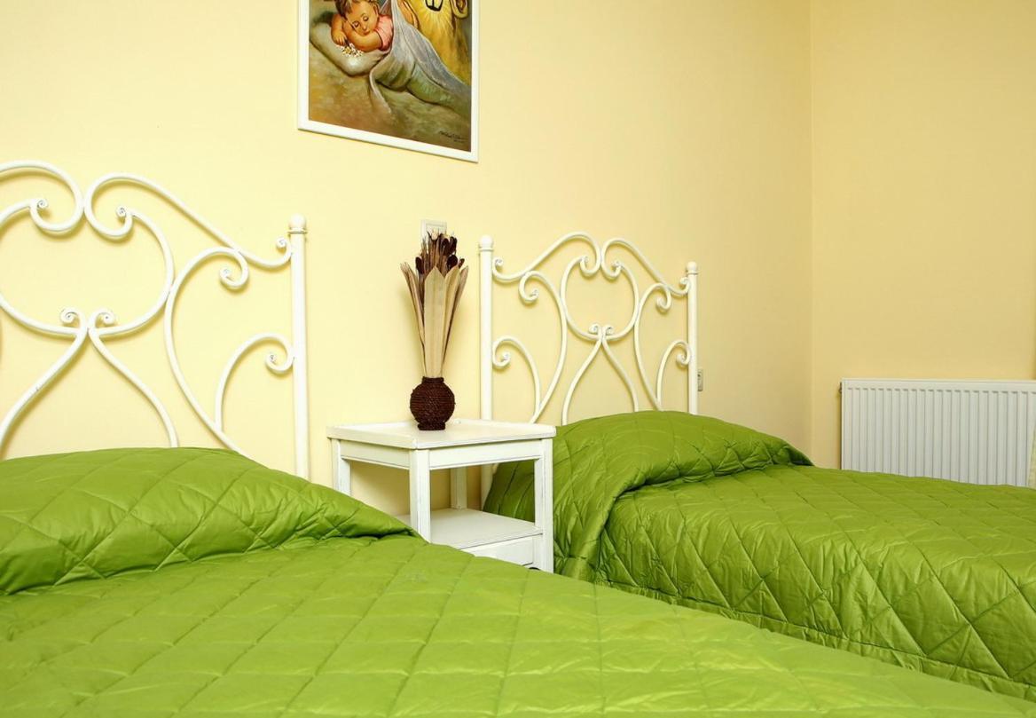 Provenzo And Meliti Villas Lourdata  Bagian luar foto
