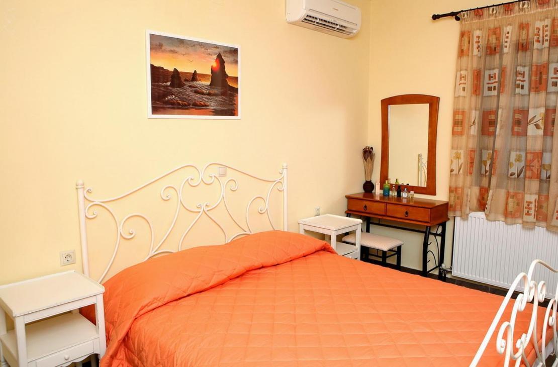 Provenzo And Meliti Villas Lourdata  Bagian luar foto