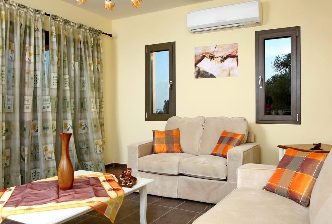 Provenzo And Meliti Villas Lourdata  Bagian luar foto